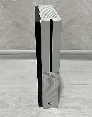 монитор компактный: Xbox One S (модель 1681) — игровая консоль с дисководом Blu‑ray и HDR — 2