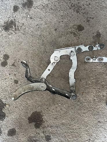 установка автоподъемников: Петли капота Mercedes-Benz, Б/у, Оригинал — 2