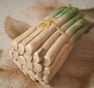 монеты разных стран: Продаю раритетные шкатулки времён СССР и фарфоровую маслёнку времён — 11