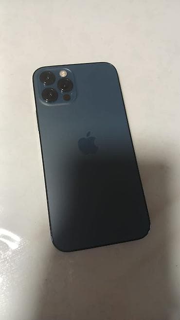 IPhone 12 Pro, цвет Pacific Blue - Экран OLED Super Retina XDR
