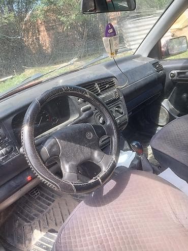 roewe i6: Volkswagen Golf: 1993 г., 1.6 л, Механика, Бензин — 3