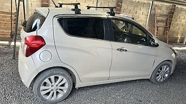 Chevrolet Spark: 2017 г., 1 л, Вариатор, Бензин, Хэтчбэк — 1