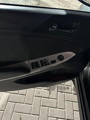 нива 2013: Hyundai Solaris: 2013 г., 1.6 л, Автомат, Бензин, Седан — 6