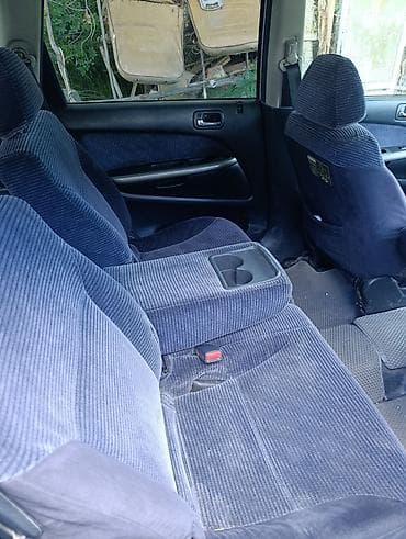 255 65 17: Honda Stream: 2000 г., 2 л, Автомат, Бензин, Минивэн — 6