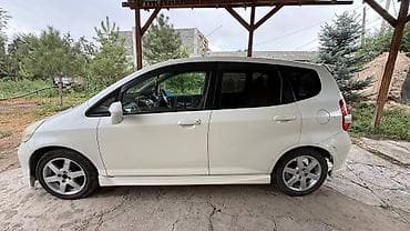 Унаа сатуу: Honda Fit: 2002 г., 1.3 л, Вариатор, Бензин, Хетчбек — 4