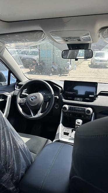 roewe ei5: Toyota RAV4: 2025 г., 2 л, Автомат, Бензин, Кроссовер — 5