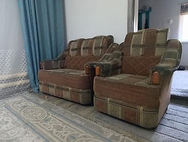 Два кресла и один небольшой диван на 2 человека. Комплект из 3