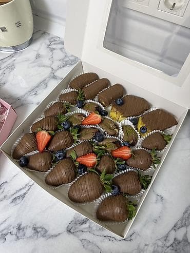 Продукты питания: Клубника в шоколаде — подарочные наборы в коробках с окном. Делаю — 3