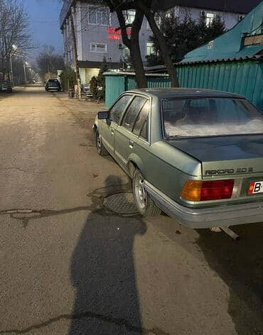 сколько стоит спортивный мотоцикл: Opel Rekord: 1983 г., 2 л, Автомат, Бензиновая, Седан — 1