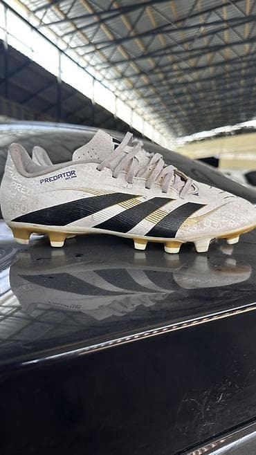 Футбольные бутсы Adidas Predator (FG) - Серия: Predator (маркировка