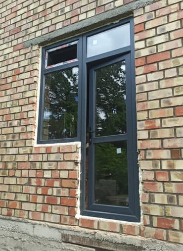 прек дом: Оконно-дверной блок ПВХ в цвете антрацит, предназначенный для — 1