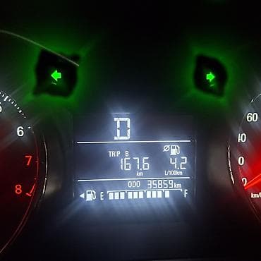 Транспорт: Chevrolet Onix: 2021 г., 1 л, Автомат, Бензин, Седан — 5