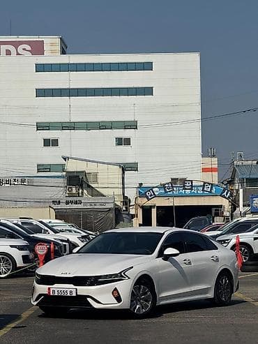 Продажа авто: Kia K5: 2022 г., 2 л, Автомат, Гибрид, Седан — 1