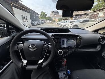 некст 1: Toyota Prius C: 2019 г., 1.5 л, Автомат, Гибрид, Хэтчбэк — 9