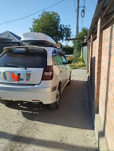 Toyota Ipsum: 2002 г., 2 л, Автомат, Бензин, Минивэн — 7