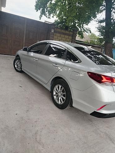 Транспорт: Hyundai Sonata: 2022 г., Автомат, Газ, Седан — 4
