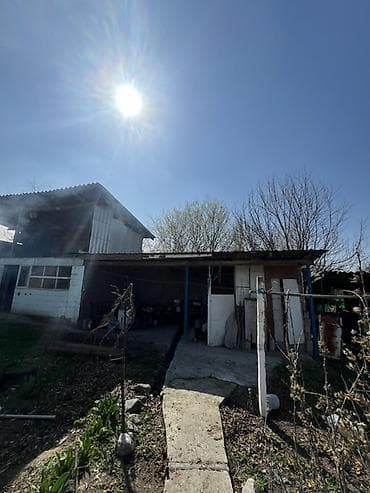 продаю дом в кунтуу: Срочно! Продается дом в селе Кун-Туу не далеко от Бишкека торг есть — 4