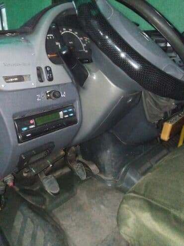 шины бу бишкек оптом: Mercedes-Benz Спринтер: 2004 г., 2.7 л, Механика, Дизель, Бус — 1