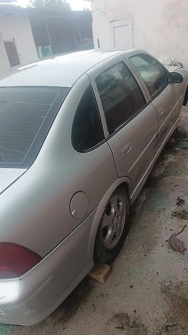 оп ком: Opel Vectra: 2000 г., Механика, Седан — 1
