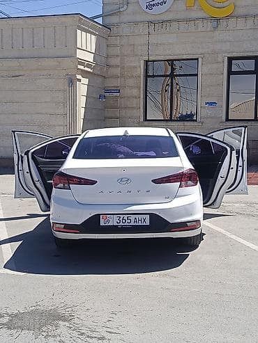Hyundai Avante: 2019 г., 1.6 л, Автомат, Бензин, Седан
