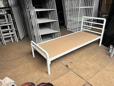 Односпальная металлическая кровать с ровным настилом - Прочная