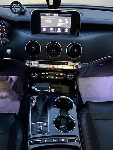 audi audi: Kia Stinger: 2017 г., Автомат, Бензин, Лифтбек — 10