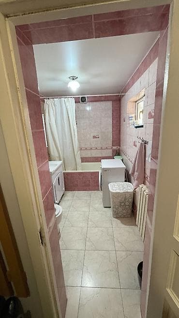 сдаю гостиница: Продаётся дом с. Новопокровка, рядом с мкр Аламедин-1 Возможны — 7