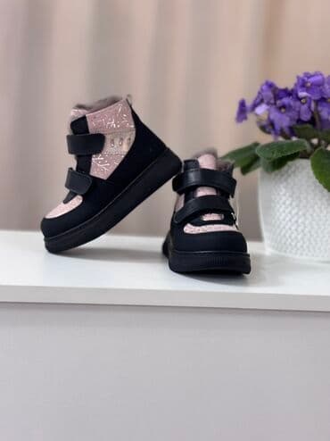 брендовый обувь: Детские зимние ботинки - Модели: черные полусапожки на молнии спереди — 4