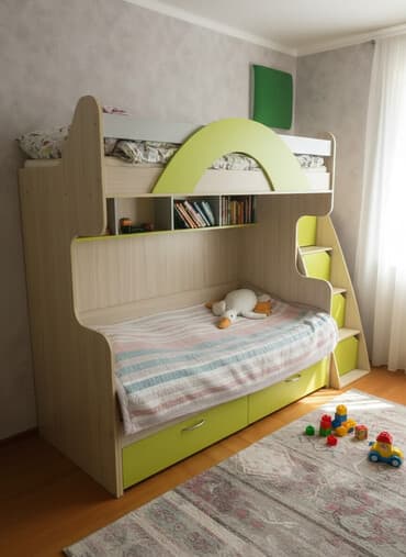 две кровати с матрасами: Двухъярусная кровать с двумя матрасами (Lina) Нижнюю кровать можно — 6