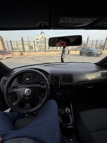 автомабил гетс: Volkswagen Golf: 2000 г., 2 л, Механика, Бензин, Хэтчбэк — 10