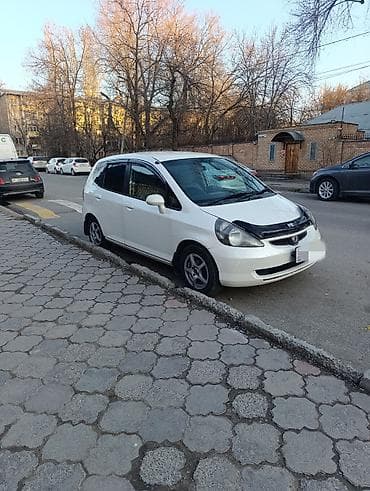 Honda Fit: 2002 г., 1.3 л, Автомат, Бензин, Хэтчбэк at lalafo.kg Honda Fit: 2002 г., 1.3 л, Автомат, Бензин, Хэтчбэк