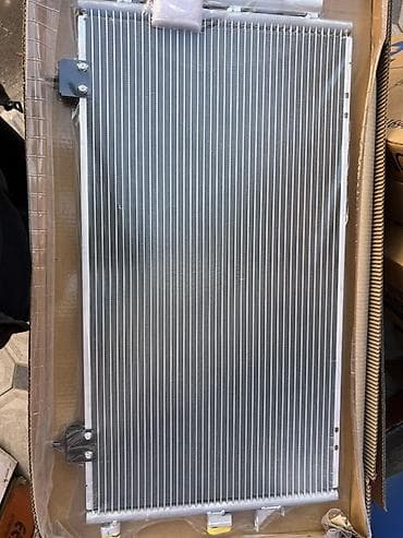 крепления для кондиционера: Радиаторы кондиционера (конденсоры) для автомобилей. Описание: - — 4