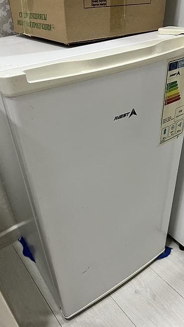 table fan: Холодильник Avest, Минихолодильник — 1