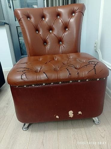 Мягкие кресла: Продается Кресло в классическом стиле Chester. 2 шт. за 950с отдам — 1