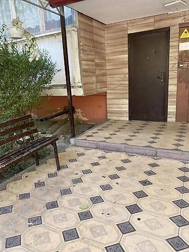 угловой: 3 комнаты, 60 м², Восток-5 мкр 105 серия, 9 этаж, Старый ремонт — 2