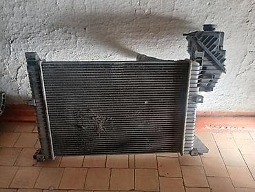 Радиатор охлаждения двигателя на спринтер