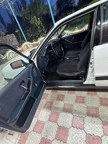 зеркало домашнее: Audi 80: 1990 г., 1.8 л, Бензин, Седан — 5