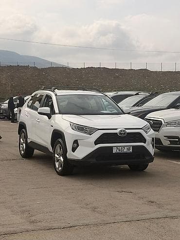gs 450h: Toyota RAV4: 2022 г., 2.5 л, Вариатор, Гибрид, Внедорожник — 1