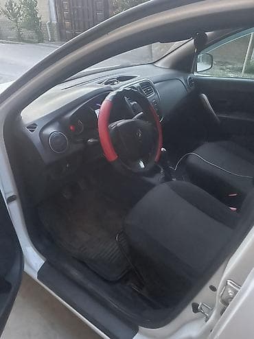 byd yuan pro: Renault Logan: 2017 г., Механика, Бензин, Седан — 5