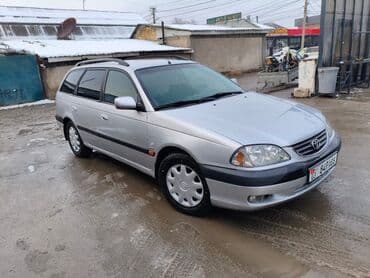 Toyota Avensis: 2000 г., 1.8 л, Механика, Бензин