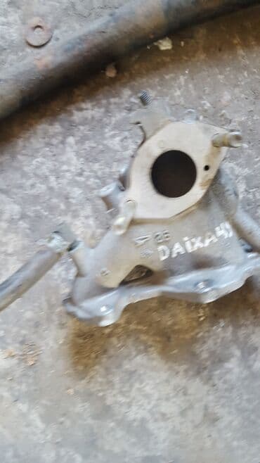 купить пельменное оборудование: Daihatsu коллектора под карбюратор 95 год — 1