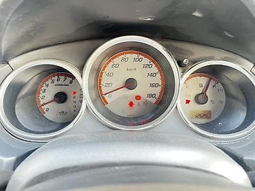 fit rs: Honda Fit: 2002 г., 1.5 л, Автомат, Бензин, Хэтчбэк — 8