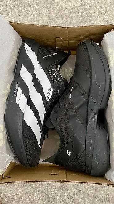 бир: Эркектердин кроссовкасы, 42, Adidas, Жаңы, түсү - Кара, Өзү алып кетүү — 2