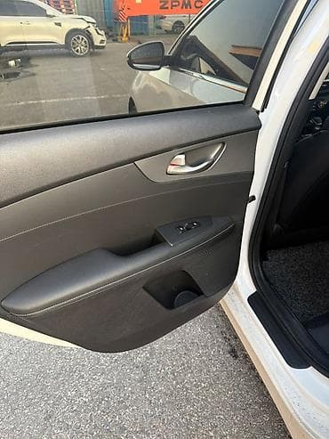 rang rover: Kia K3: 2019 г., 1.6 л, Вариатор, Бензин, Седан — 10