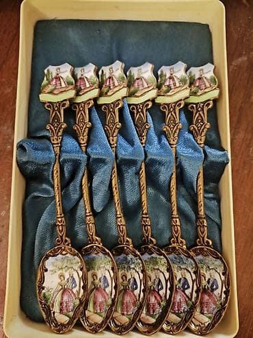 Модели автомобилей: Набор декоративных чайных ложек (6 шт.) в подарочной коробке. - — 1