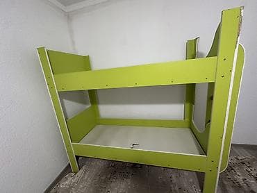 Двухъярусная детская кровать, Б/у, ЛДСП, цвет - Зеленый