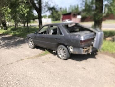 скутер ош: Mazda 626: 1990 г., 2.2 л, Кол менен иштөөчү, Бензин, Седан — 3