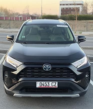 Toyota RAV4: 2021 г., 2.5 л, Вариатор, Гибрид, Кроссовер