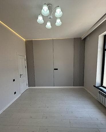 Кыймылсыз мүлк: ✨ Продаётся дом Киркомстром Бишкек ✨ 🏡 Характеристики: • Участок - 4 — 8