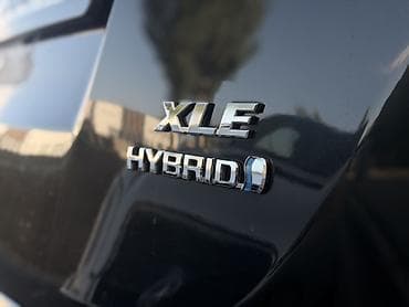 avalon 2017: Toyota RAV4: 2018 г., 2.5 л, Вариатор, Гибрид, Кроссовер — 8